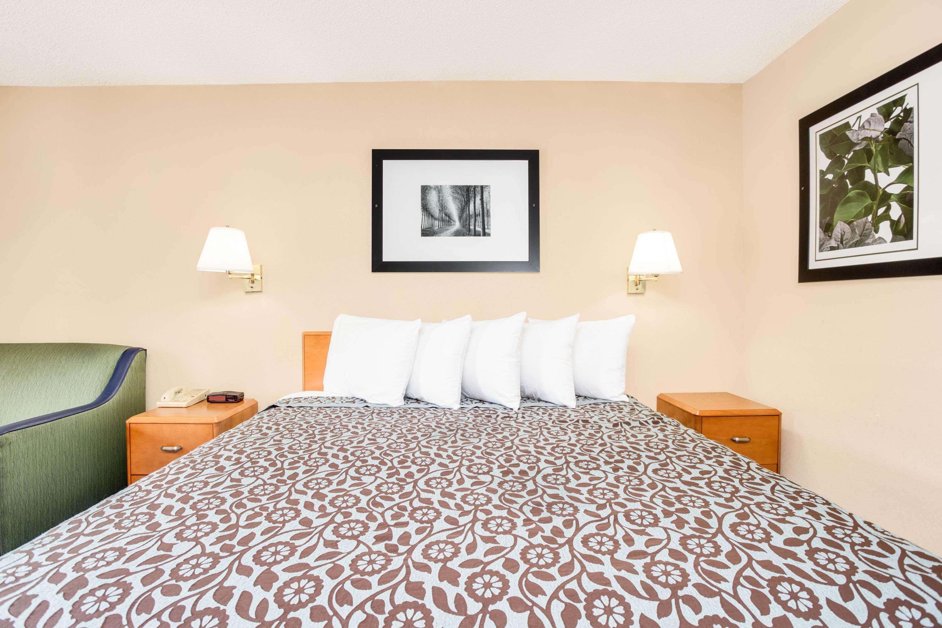 Americas Best Value Inn Айкен Экстерьер фото