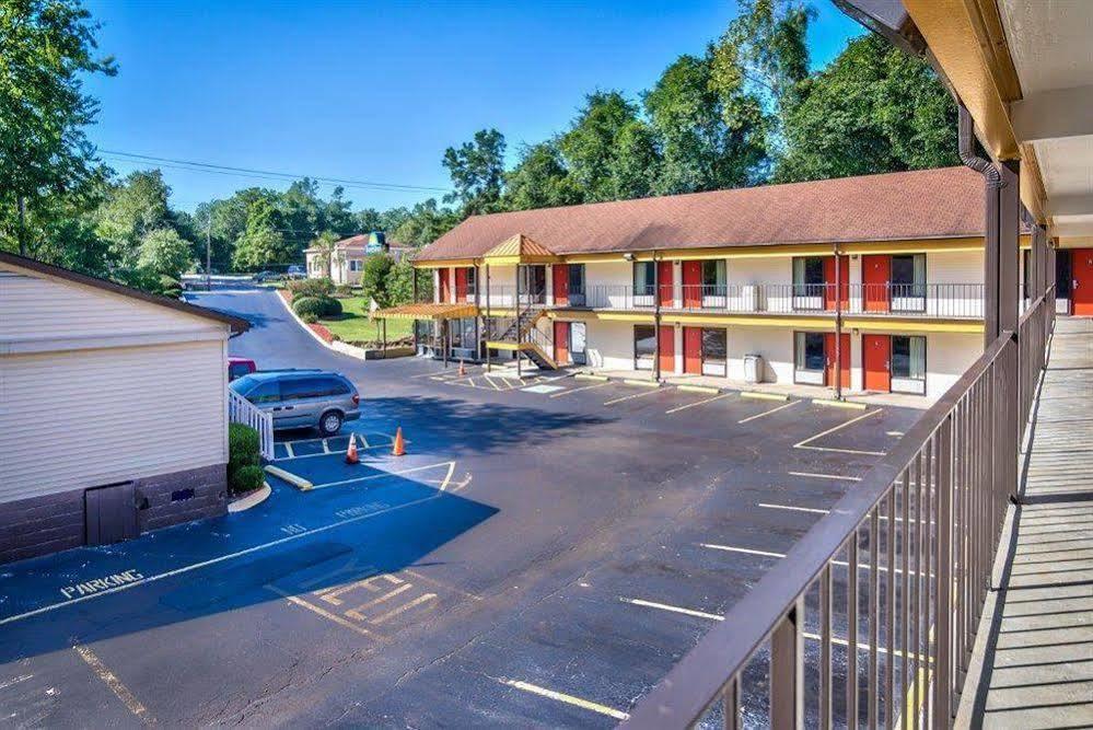 Americas Best Value Inn Айкен Экстерьер фото